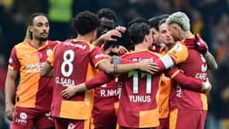 Galatasaray yönetiminden, Liverpool maçı öncesi flaş hamle! Uçakta özel kart...
