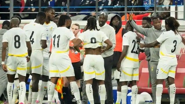 Dünya Kupası maçına 10 gün kala teknik direktör kovuldu!