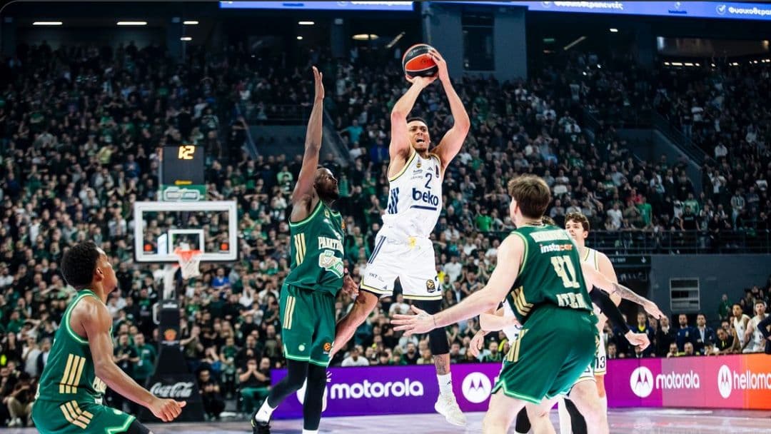 Fenerbahçeli yıldız dikkat çeken maç önü diyaloğu anlattı!