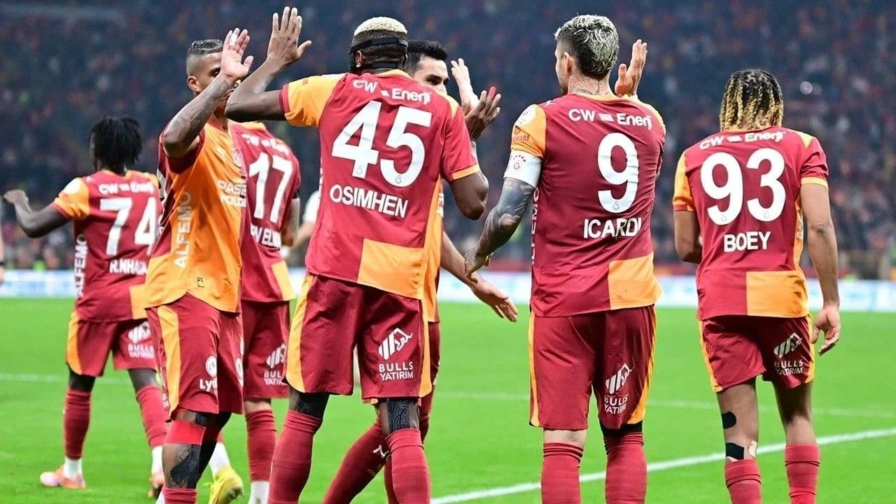 Galatasaray, İngiltere'ye gitti! Coşkulu karşılaşa