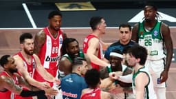 Panathinaikos - Olympiakos derbisinde kaos! 101 sayılık zafer