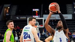 Anadolu Efes, sahasında TOFAŞ'ı devirdi! 
