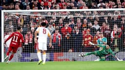 Uğurcan Çakır, Liverpool deplasmanında devleşti! Penaltı...