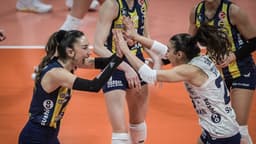 Fenerbahçe Medicana Play Off yarı final serisinde öne geçti!