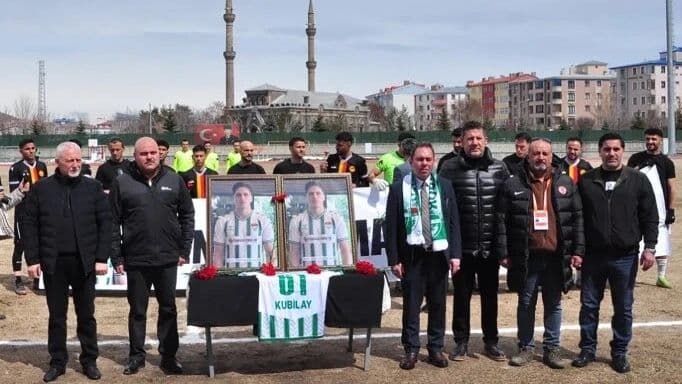 Cinayete kurban giden Kubilay Kundakçı, maç öncesi anıldı