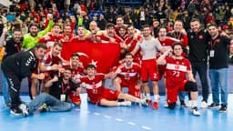 Milli Takım, Romanya'yı son dakika golüyle devirdi