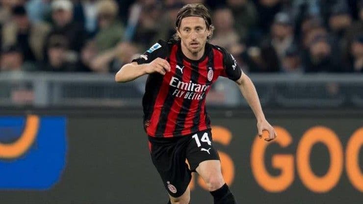 40 yaşındaki Modric'i bırakmıyorlar! Yeni teklif...