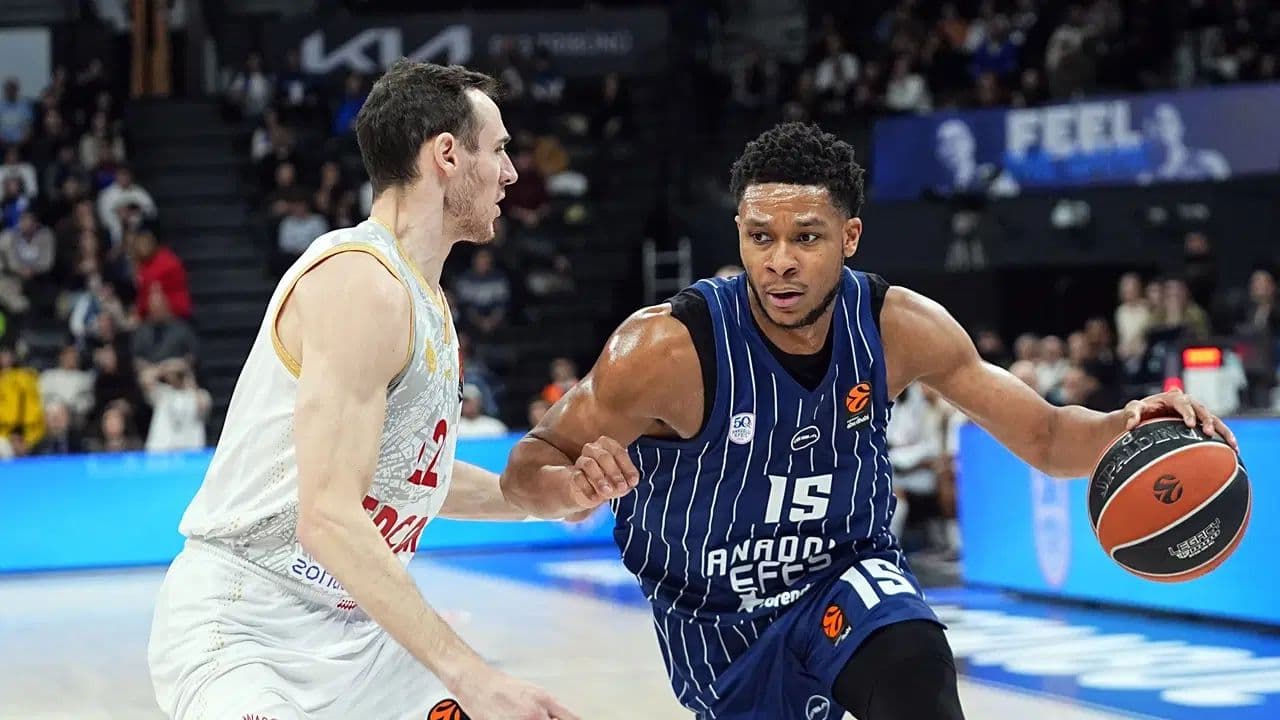 Kıran kırana geçen maçta Efes, Monaco'ya boyun eğdi