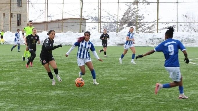 Hakkarigücü fırtınası! Antalyaspor'u 7-1 ile ezdi
