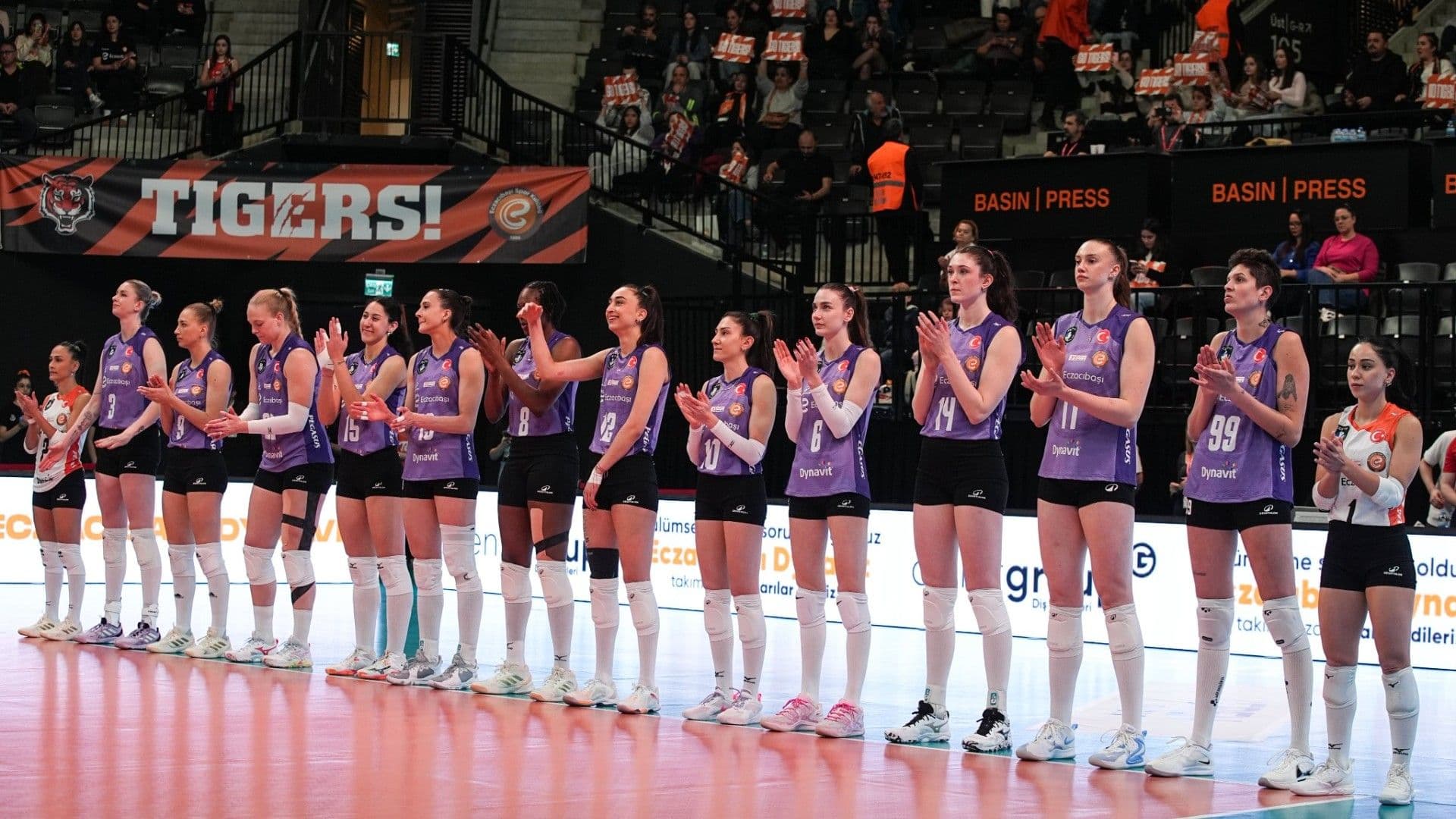 Eczacıbaşı Dynavit, Dörtlü Final'e yükseldi!