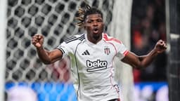  El Bilal Toure'den Gençlerbirliği maçı sonrası: "O aptallar gibi olmayın"