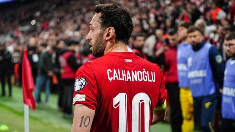 Çalhanoğlu'ndan efsanelere çağrı: Amerika'ya onlarla gitmek istiyorum!