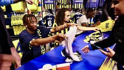 Guendouzi, Nene ve Cherif, taraftarlarla buluştu