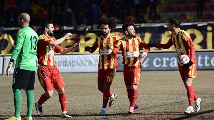 2. Lig’de ilginç durum! İki ekip sahaya çıkmadı ve hükmen galip verilemedi!