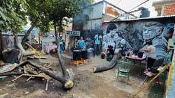 Maradona halkın kahramanı olmayı sürdürüyor! Büyüdüğü ev...