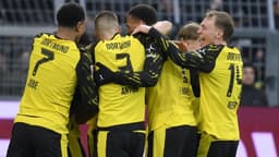 Borussia Dortmund, Augsburg’u rahat geçti