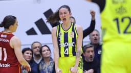 Galatasaray'ı yenen Fenerbahçe Opet final serisine galibiyetle başladı!