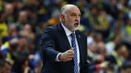 Anadolu Efes Koçundan “Galatasaraylıyım” açıklaması!