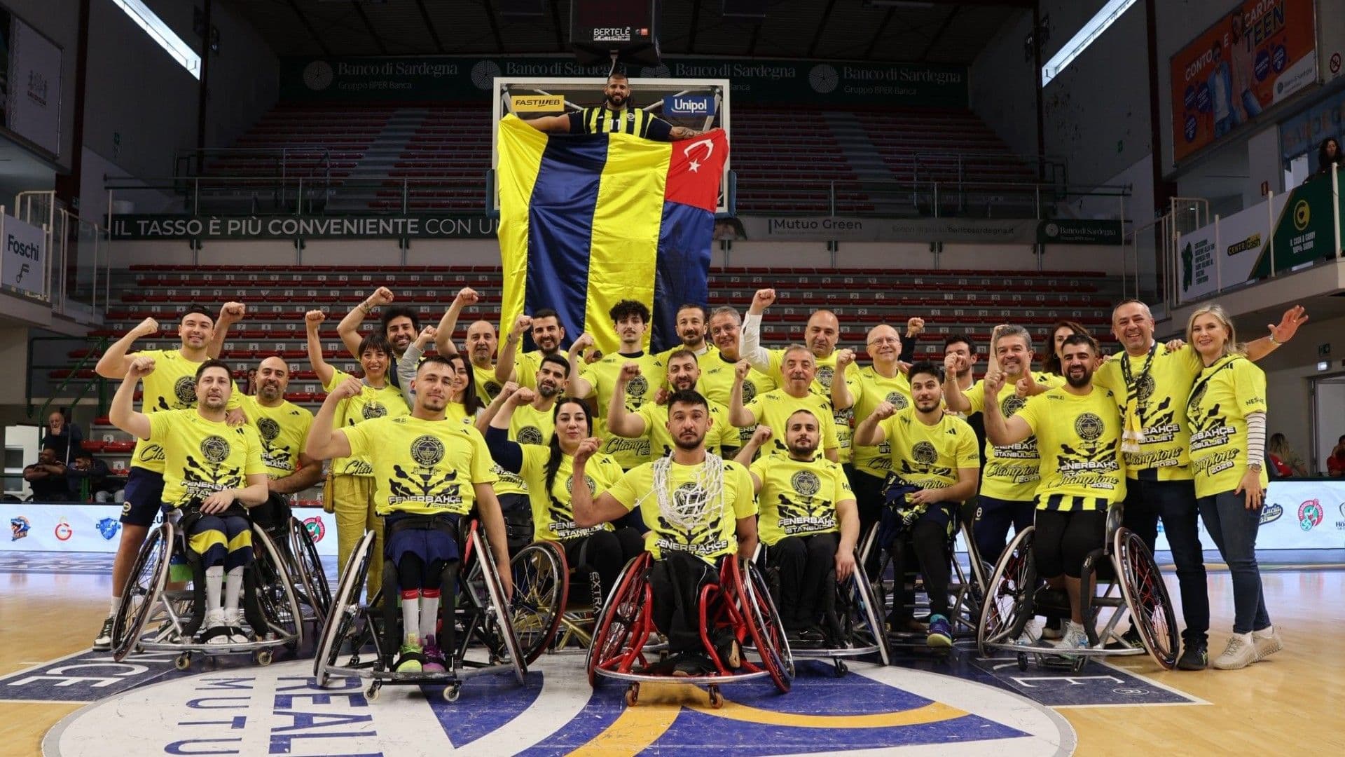 Fenerbahçe, derbide Galatasaray'ı devirdi! EuroCup 1 şampiyonu...