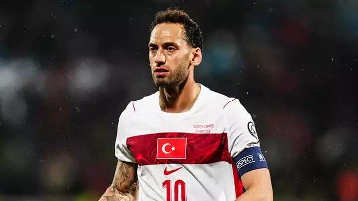 Hakan Çalhanoğlu tarihe geçti! Milli takımda rekor kırdı