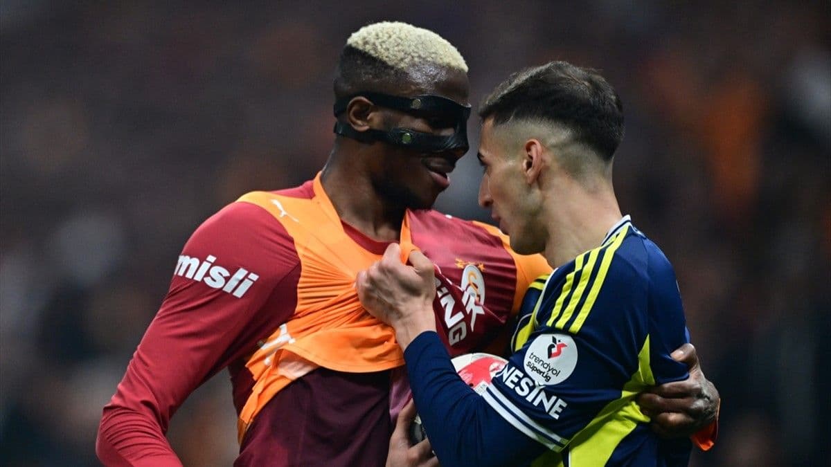 Galatasaray - Fenerbahçe maçında Victor Osimhen ve Mert Müldür arasında yaşanan gerginlik