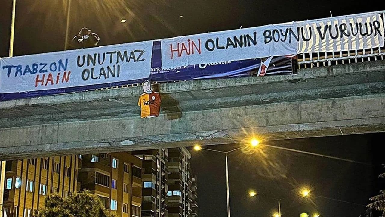 Trabzon’da Uğurcan Çakır’a pankartlı protesto