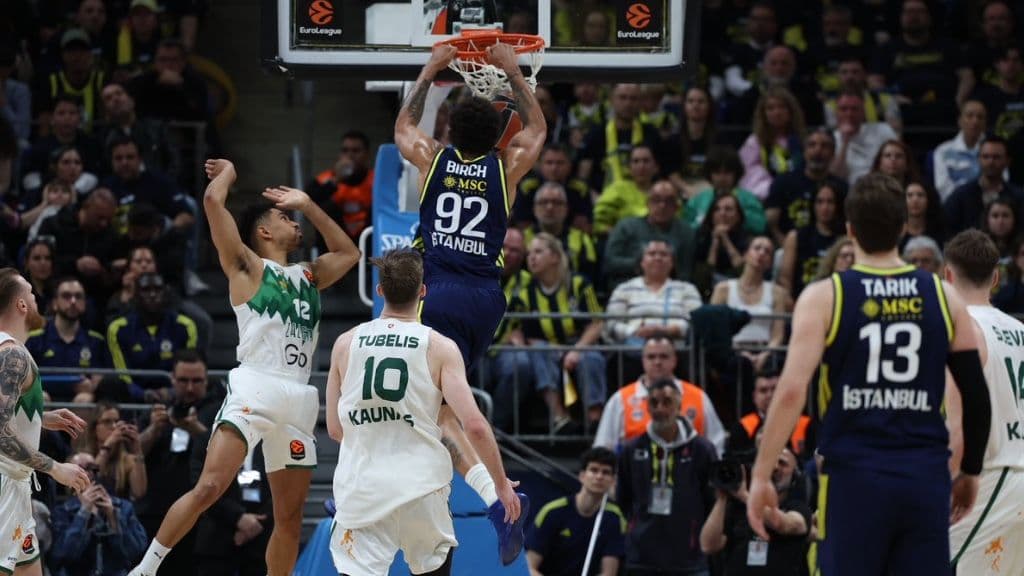 Play-off'ta Fenerbahçe Beko evinde Zalgiris Kaunas'ı 86-74 geçti!