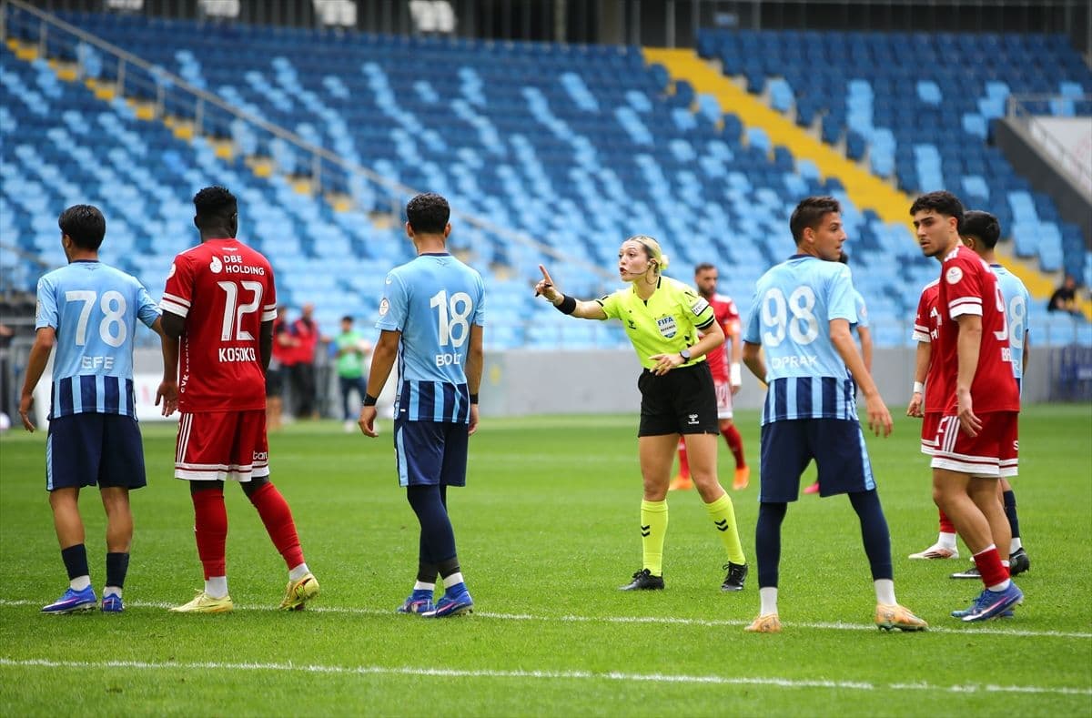 Adana Demirspor - Ümraniyespor maçı