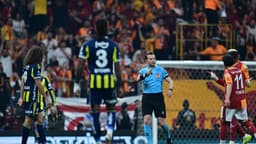 G.Saray'dan olay paylaşım: “Verilmeyen 2 penaltıya rağmen öndeyiz!”