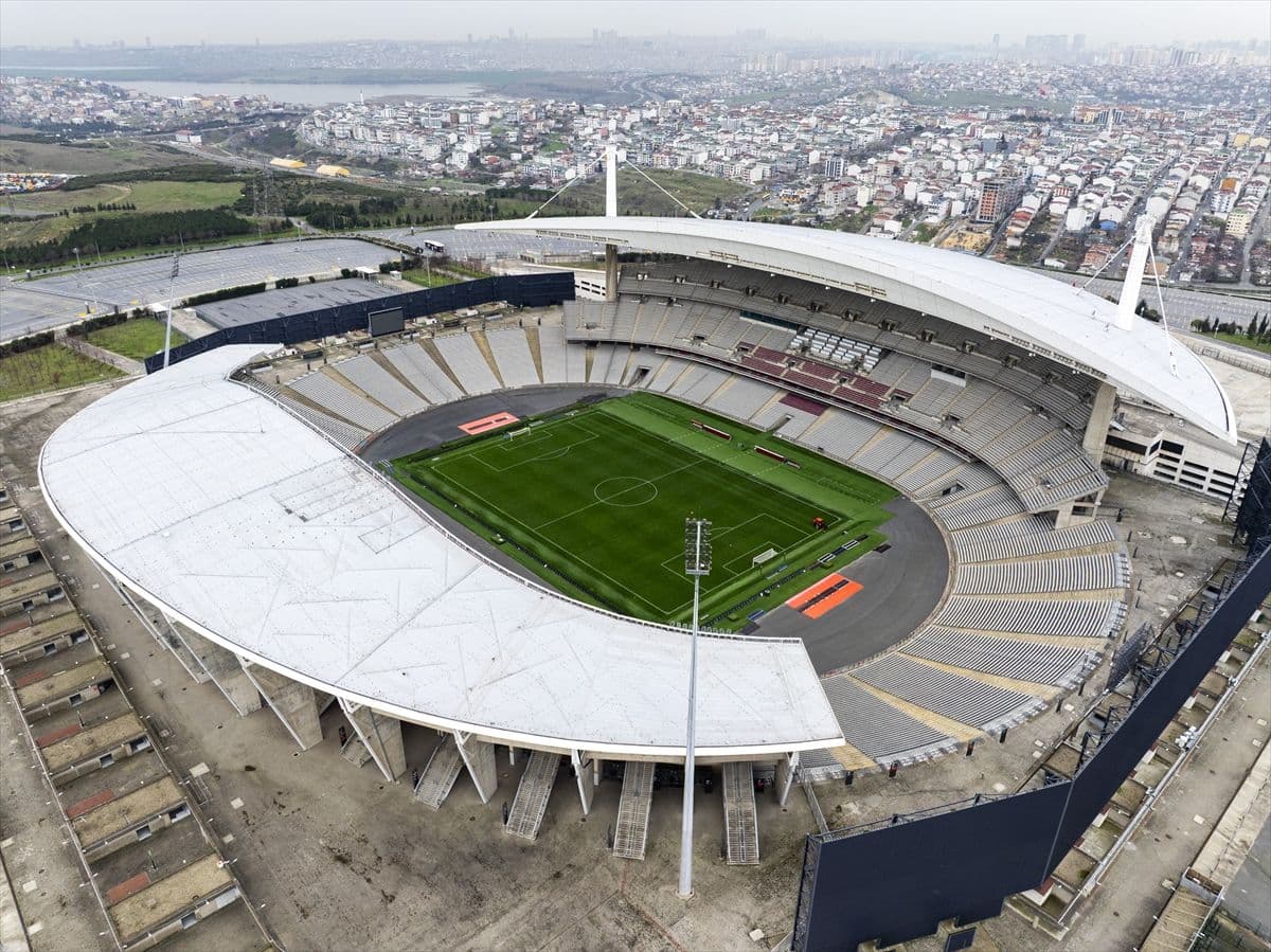 Atatürk Olimpiyat Stadı