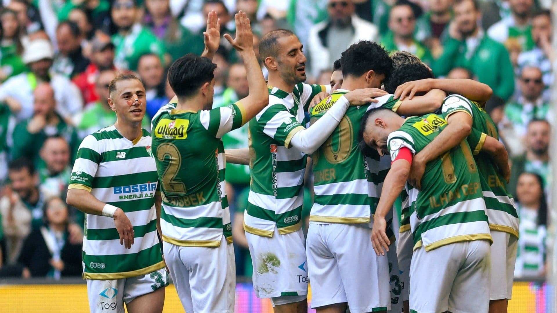 TFF 2. Lig'de şampiyon Bursaspor! Türk futbol tarihine geçti