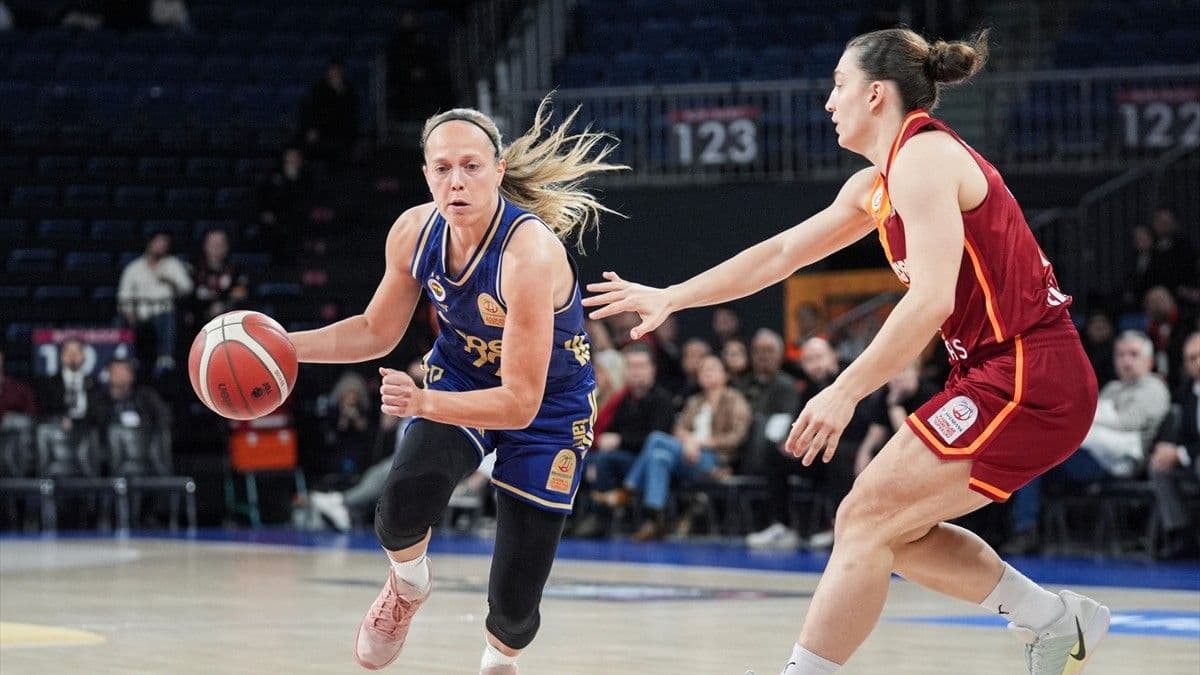 Galatasaray'ı yenen Fenerbahçe yine şampiyon oldu!