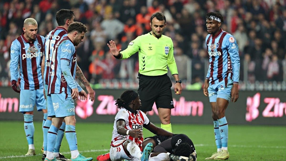 Mustafa Çulcu, hakem Atilla Karaoğlan'ın yönetimini eleştirdi: "Niye derbi yönetemiyor anladık"