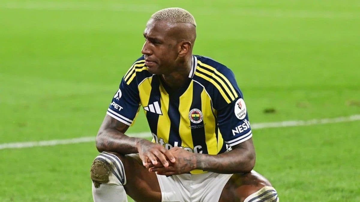 Derbide nefes kesen ilk dakikalar: Talisca penaltıyı kaçırdı!