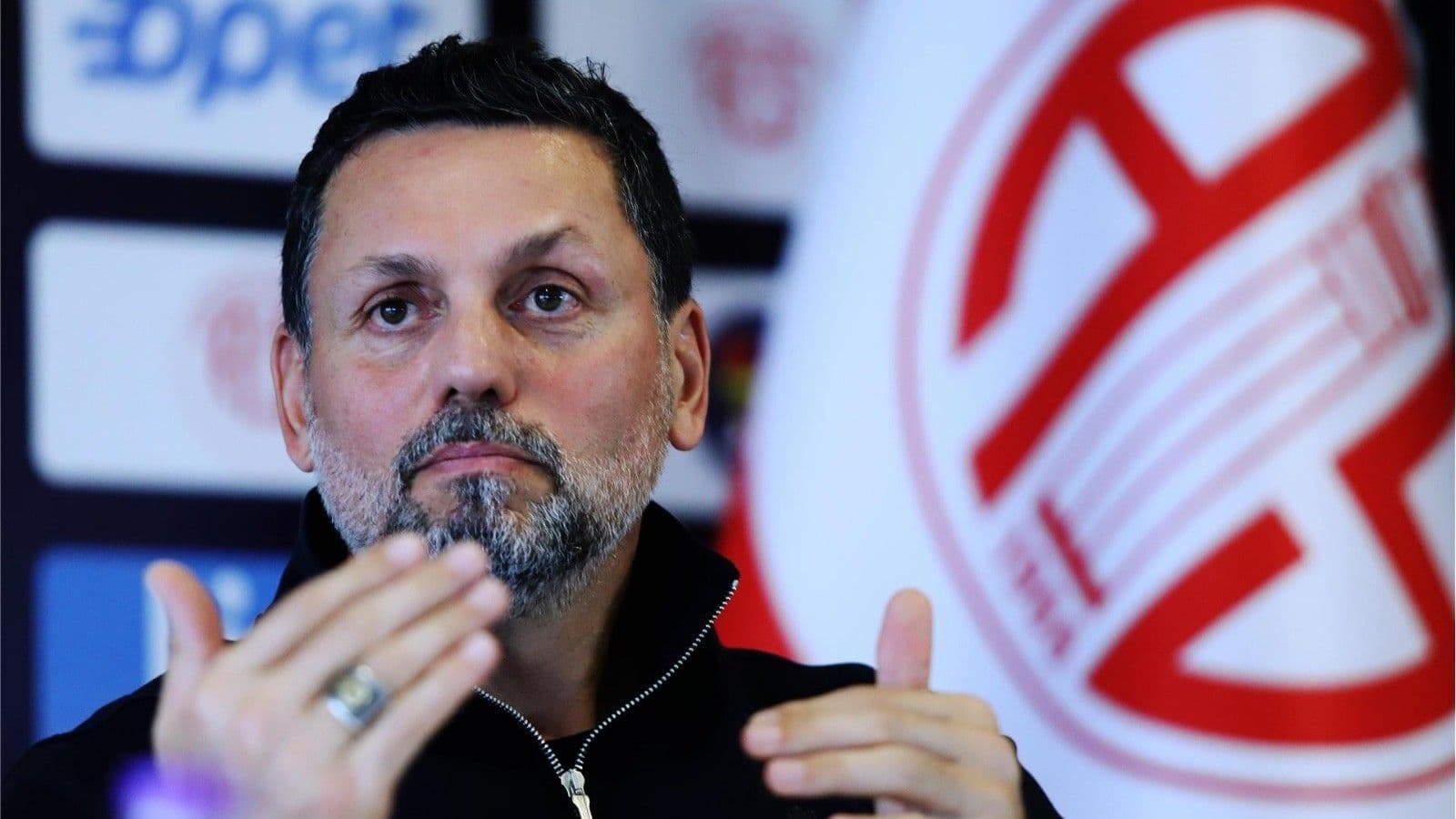 Erol Bulut'tan Antalyaspor itirafı: "Bazı futbolcular takımın sahibi gibi! Başkan hamle yapamıyor"