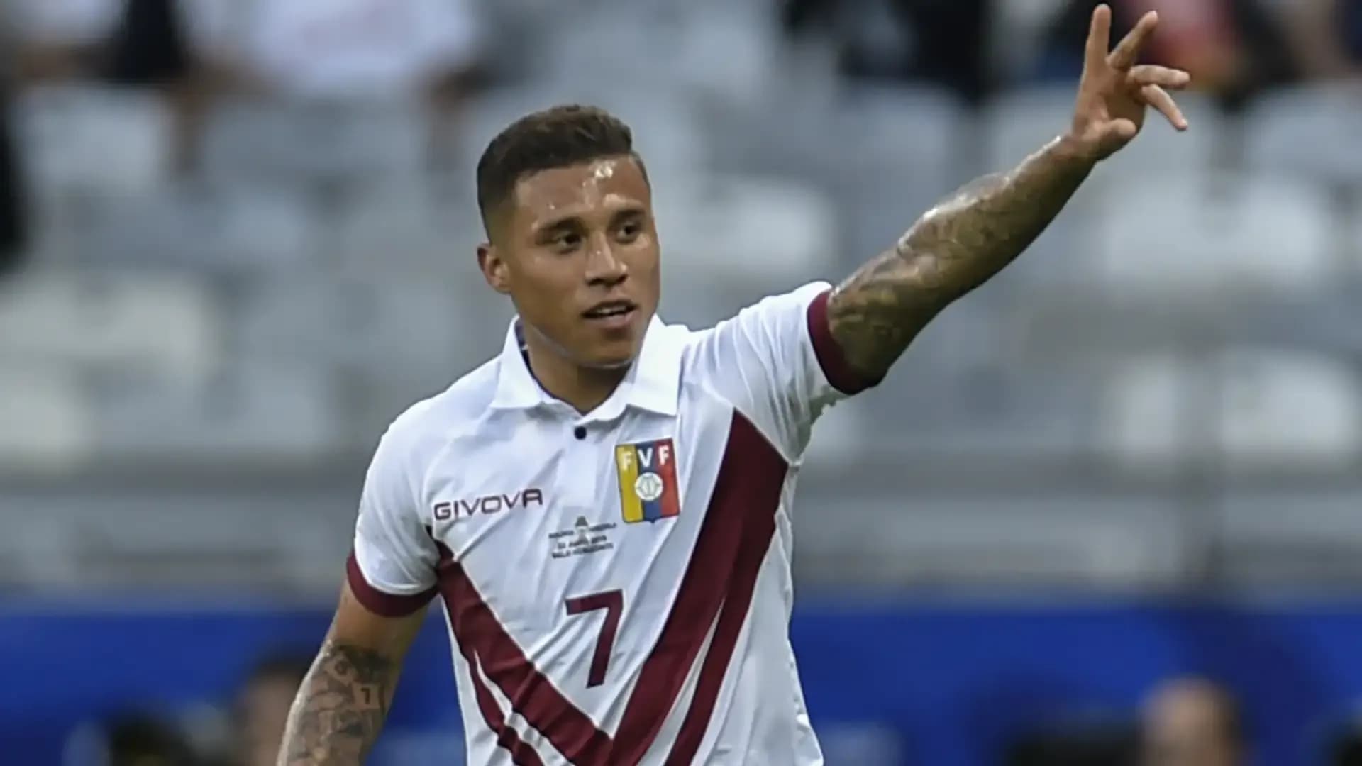 Everton Sousa Soares