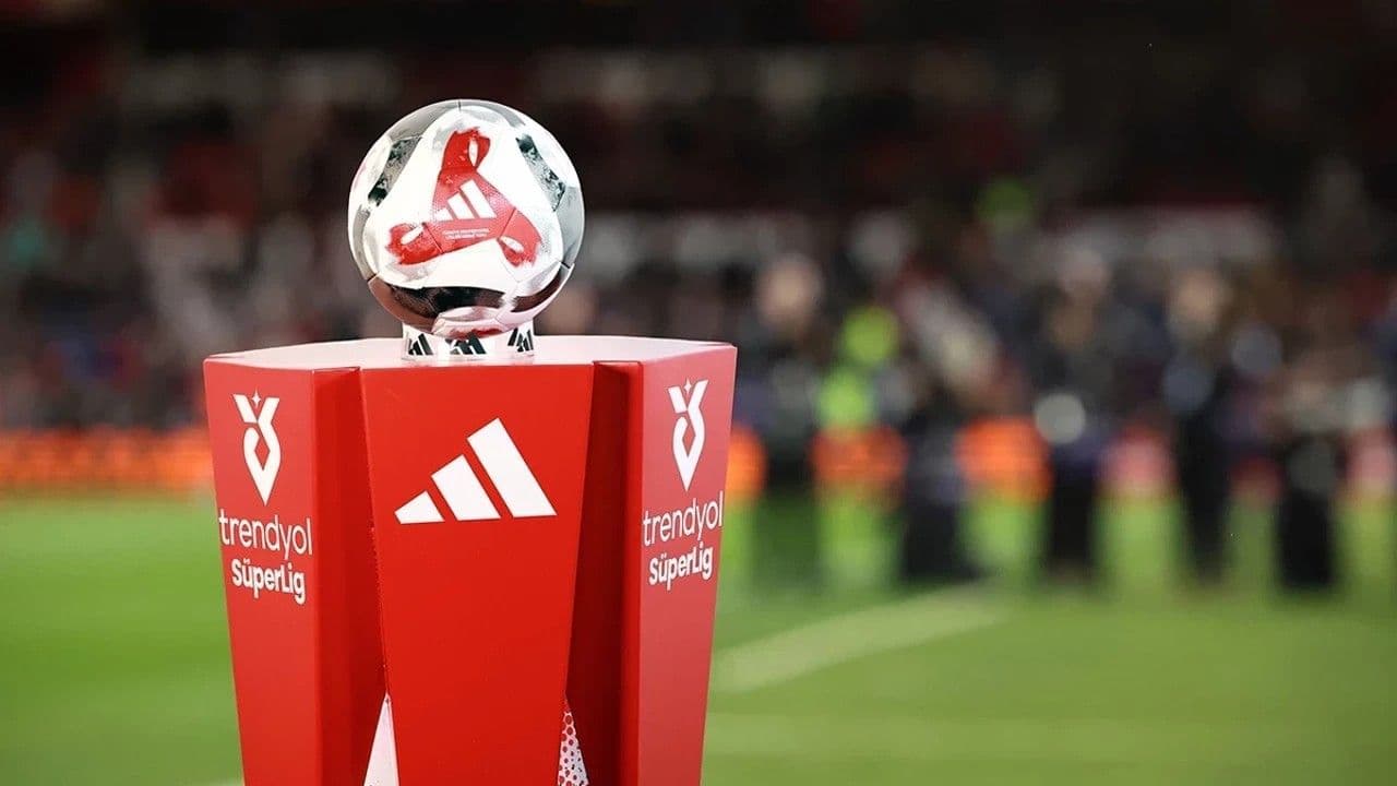 Süper Lig'de 7 ekip küme düşme potasında! Herkes riskli...