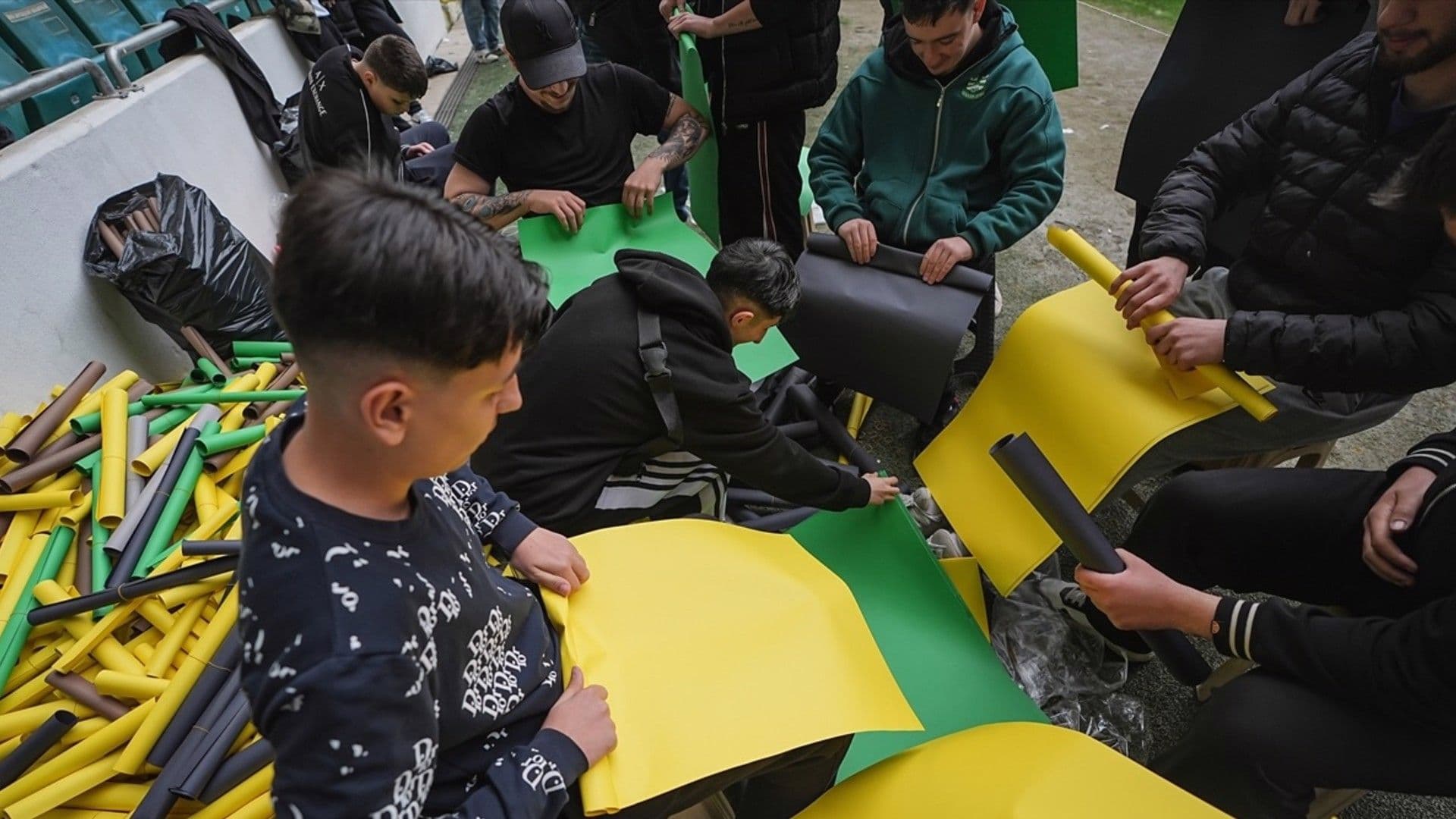 Bursaspor'dan şampiyonluk maçına 40 bin kartonluk koreografi