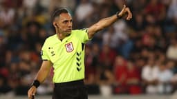 Galatasaray - Gençlerbirliği maçının hakemi Oğuzhan Aksu oldu