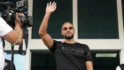 Milyonluk transfer çıkmaza girdi! Amrabat İstanbul'a geri dönüyor