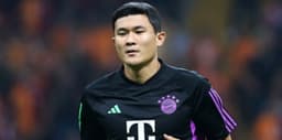 Menajerinin İstanbul'da Süper Lig deviyle görüştüğü iddia edilmişti! Kim Min-jae'den ters köşe...