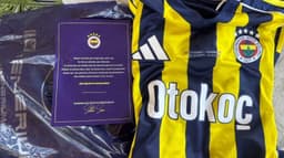 Fenerbahçe'den Galatasaray maçına gidecek olan taraftarlarına forma sürprizi! 