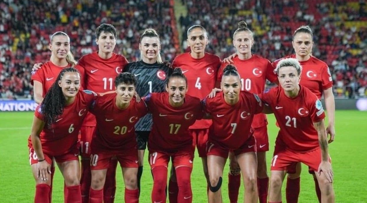 A Milli Kadın Futbol Takımı, yarın lider İsviçre'yi ağırlayacak
