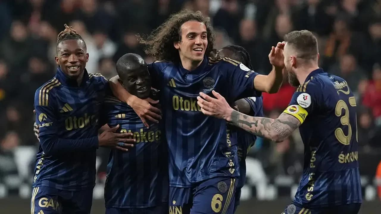 N'Golo Kante gol sevinci