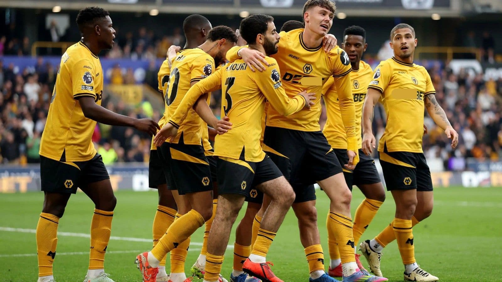 Premier Lig'de ilk küme düşen takım Wolverhampton oldu!