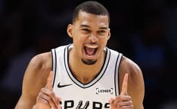 NBA'de yılın savunmacısı ödülünü Victor Wembanyama aldı! Tarihe geçen detay...