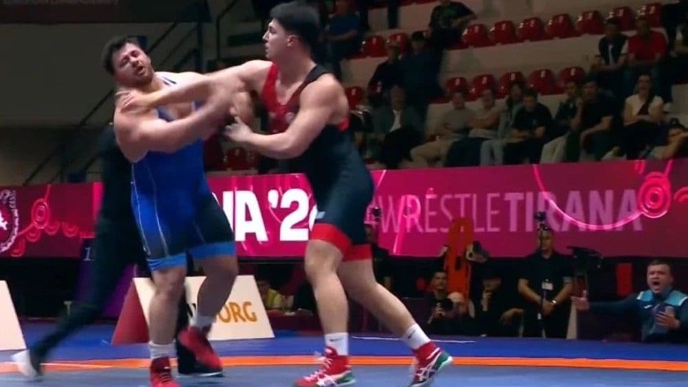 Rakibi tokat atıp diskalifiye olan milli güresçi Rıza Kayaalp finale yüyükseldi 