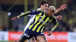 Talisca penaltıdan attı! Fenerbahçe, Çaykur Rizespor karşısında beraberliği yakaladı