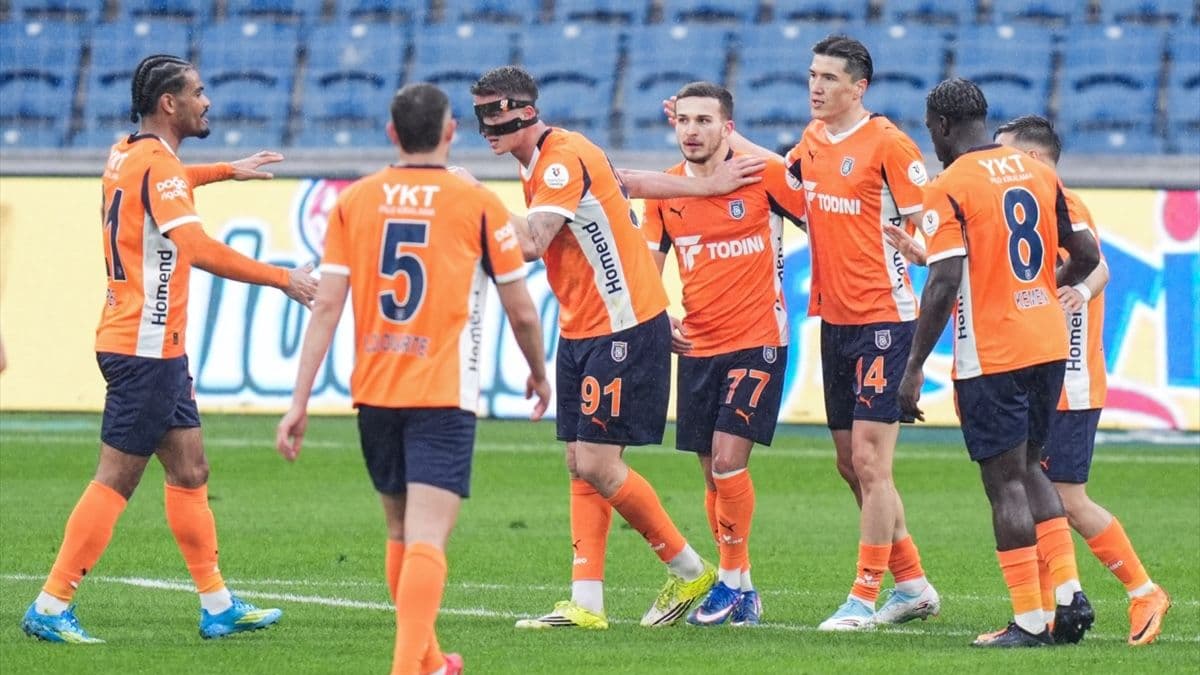 (GENİŞ ÖZET) RAMS Başakşehir - Natura Dünyası Gençlerbirliği MAÇ SONUCU: 3-0
