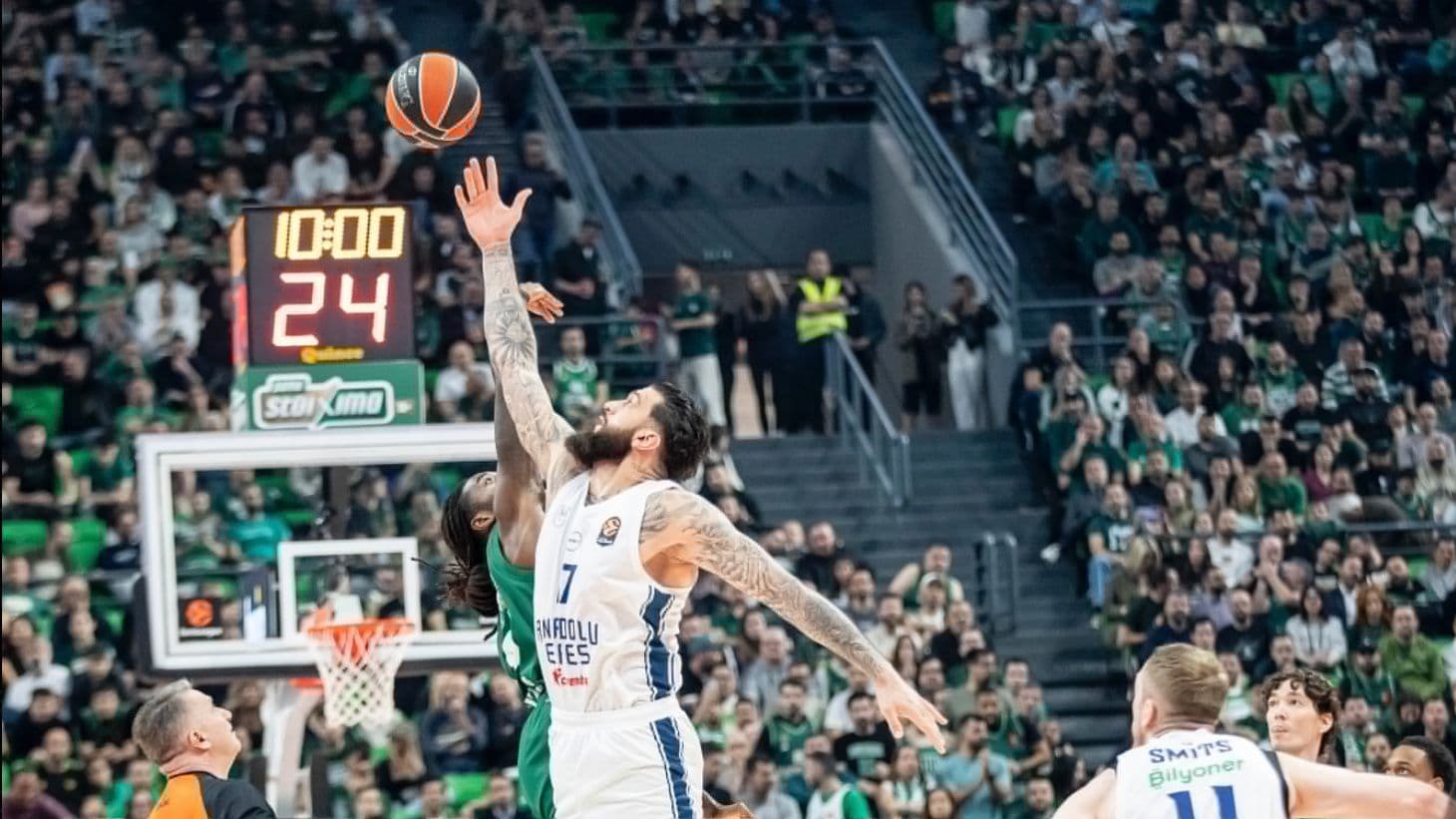 Anadolu Efes deplasmanda Panathinaikos'a 97-62 mağlup oldu